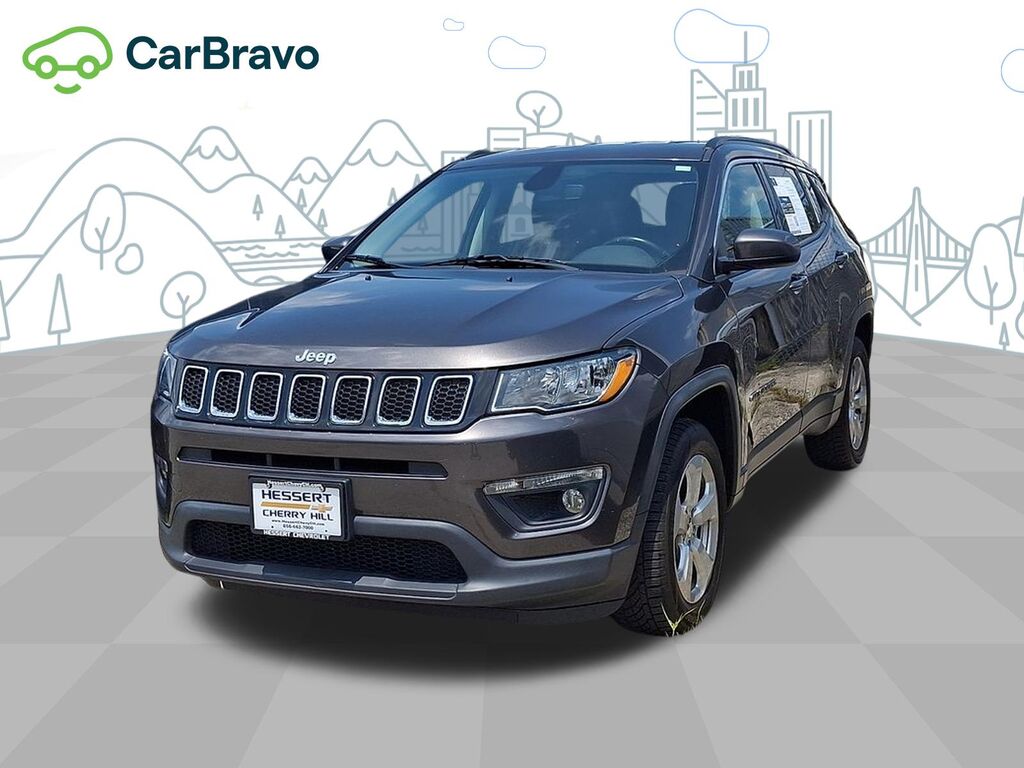 2020 Jeep Compass Latitude 4x4 — photo 1 of 6