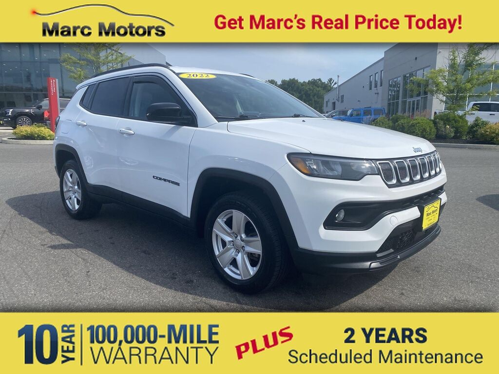 2022 Jeep Compass Latitude — photo 1 of 13