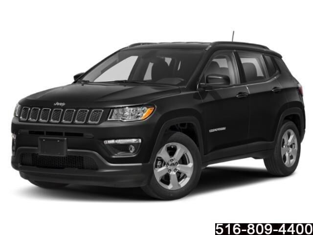 2018 Jeep Compass Latitude — photo 1 of 13