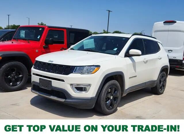 2018 Jeep Compass Latitude — photo 1 of 4