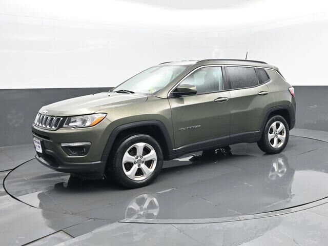 2018 Jeep Compass Latitude — photo 1 of 26