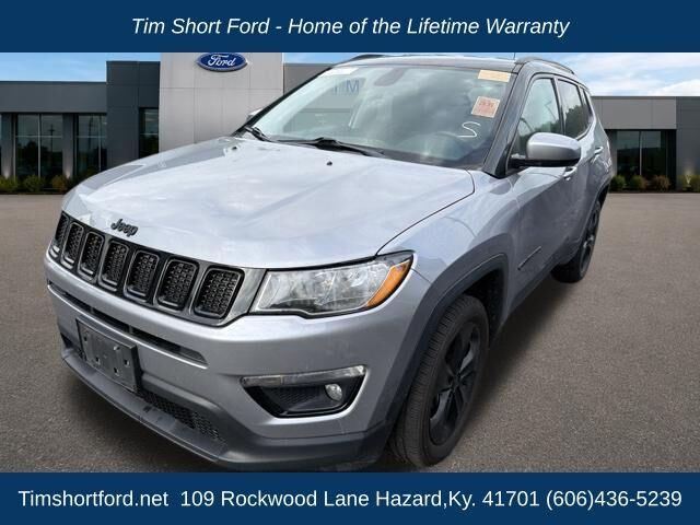 2018 Jeep Compass Latitude — photo 1 of 13