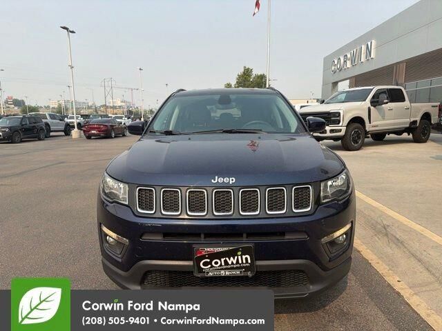 2021 Jeep Compass Latitude — photo 1 of 26