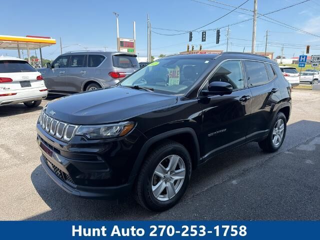2022 Jeep Compass Latitude — photo 1 of 26