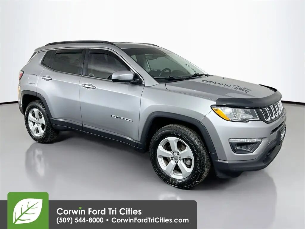 2020 Jeep Compass Latitude — photo 1 of 13