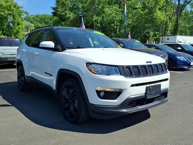 2021 Jeep Compass Latitude — photo 1 of 26