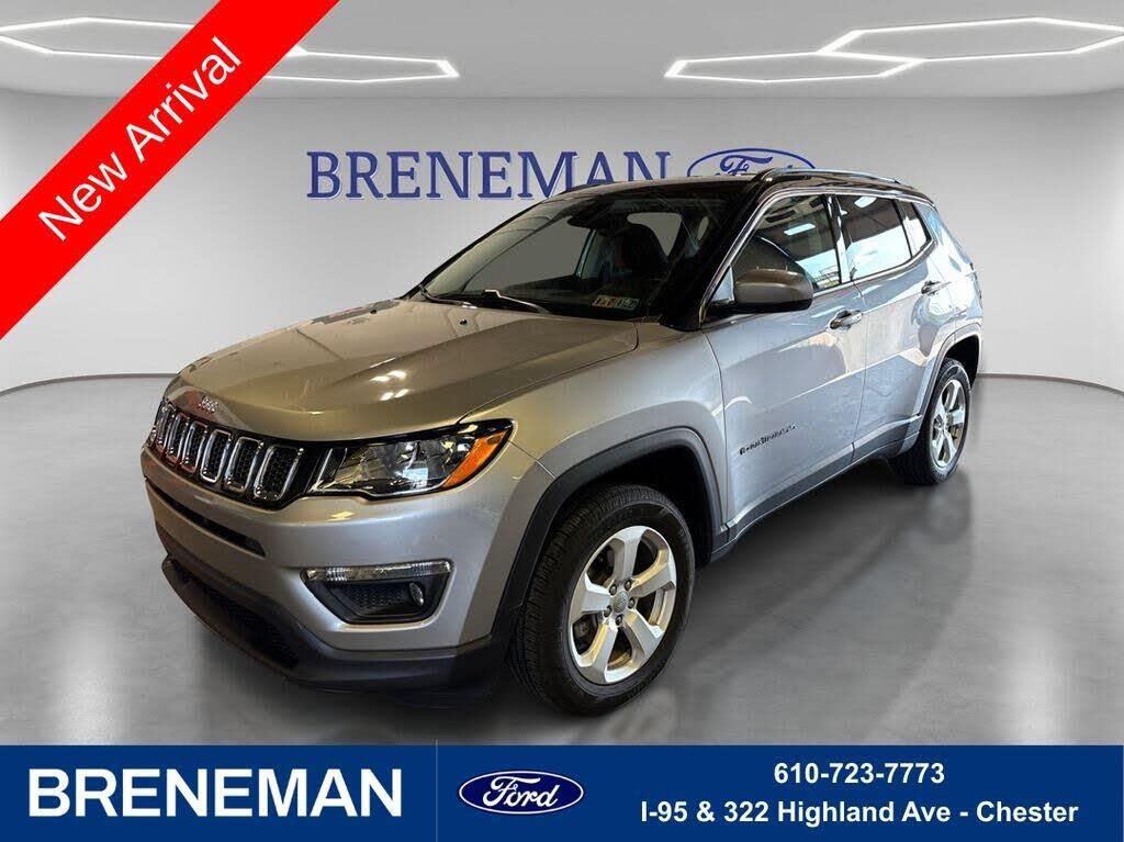 2018 Jeep Compass Latitude — photo 1 of 2