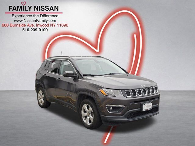 2020 Jeep Compass Latitude — photo 1 of 26