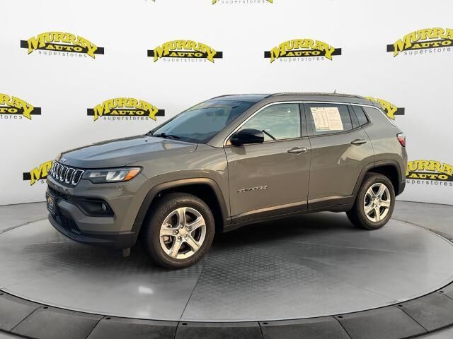 2024 Jeep Compass Latitude — photo 1 of 16