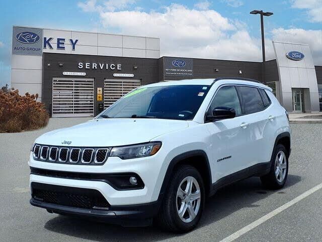 2024 Jeep Compass Latitude — photo 1 of 1