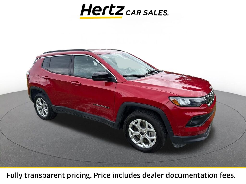 2025 Jeep Compass Latitude — photo 1 of 13