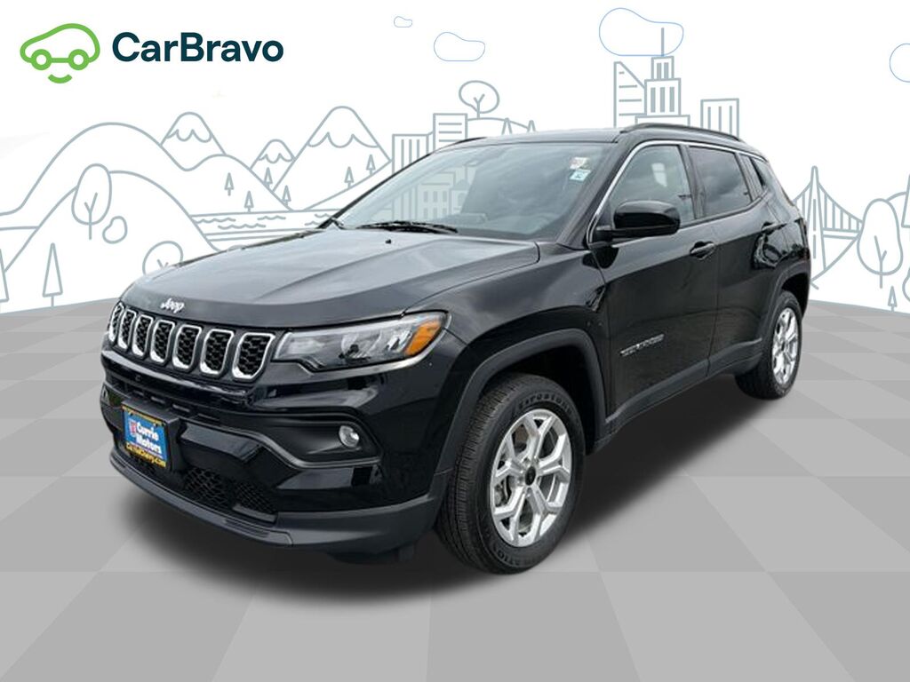 2025 Jeep Compass Latitude 4x4 — photo 1 of 7