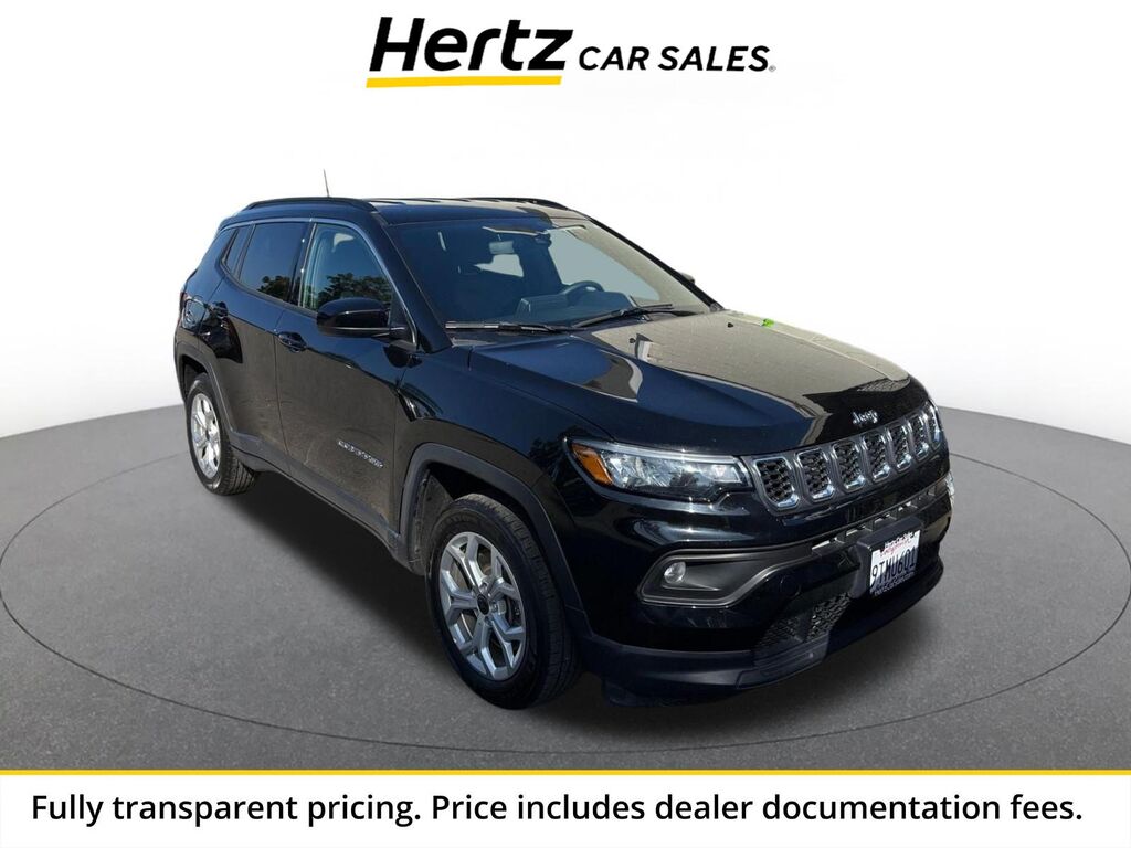 2025 Jeep Compass Latitude — photo 1 of 13