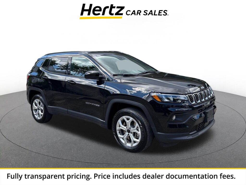 2025 Jeep Compass Latitude — photo 1 of 13