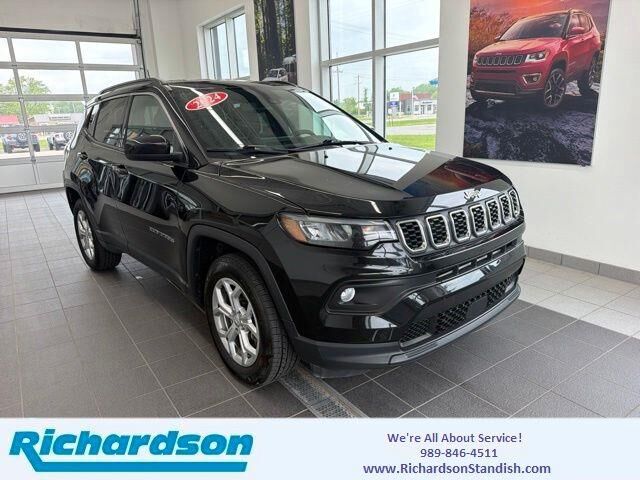 2024 Jeep Compass Latitude — photo 1 of 13