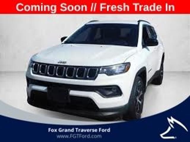 2024 Jeep Compass Latitude — photo 1 of 26