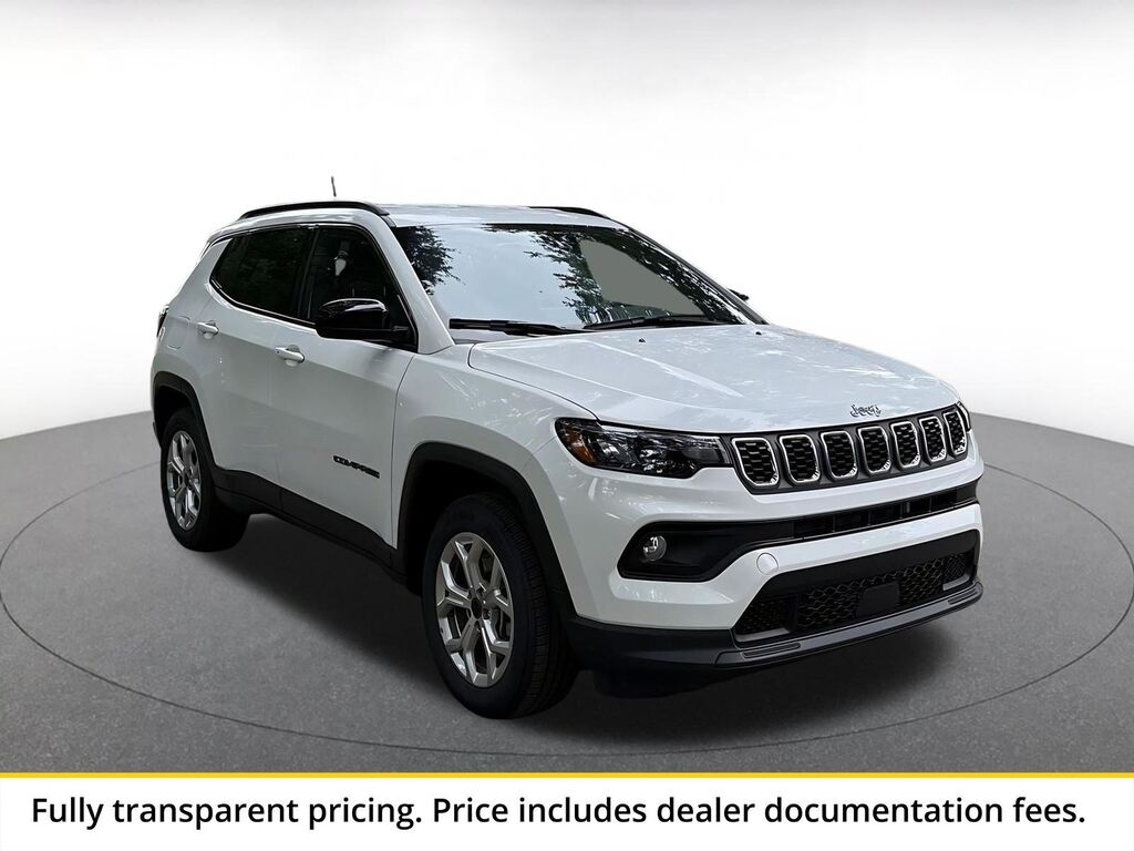 2025 Jeep Compass Latitude — photo 1 of 23