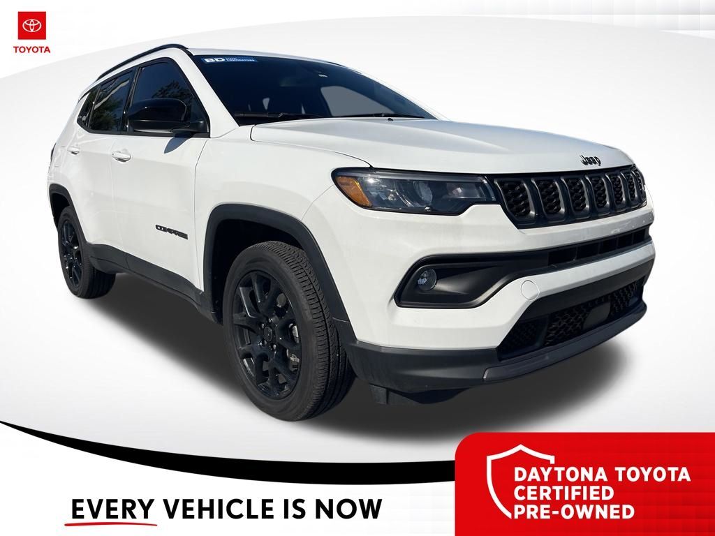 2026 Jeep Compass Latitude — photo 1 of 10