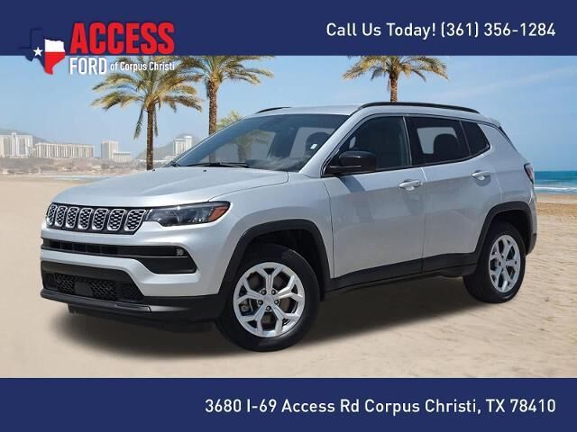 2024 Jeep Compass Latitude — photo 1 of 26