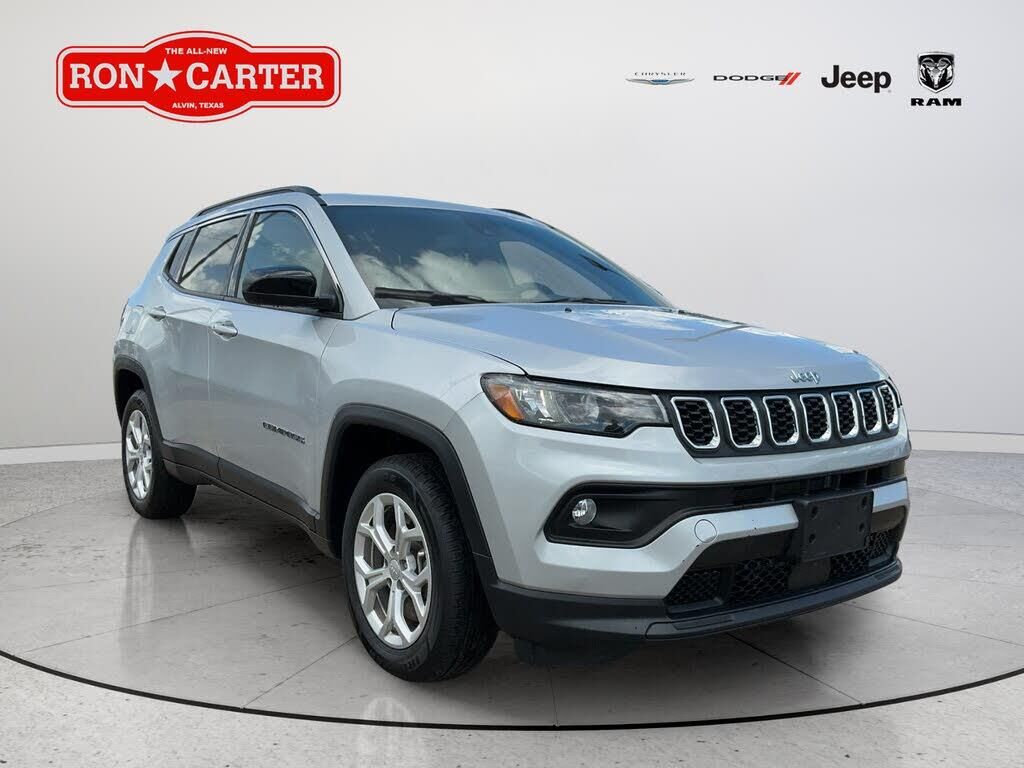 2024 Jeep Compass Latitude — photo 1 of 1