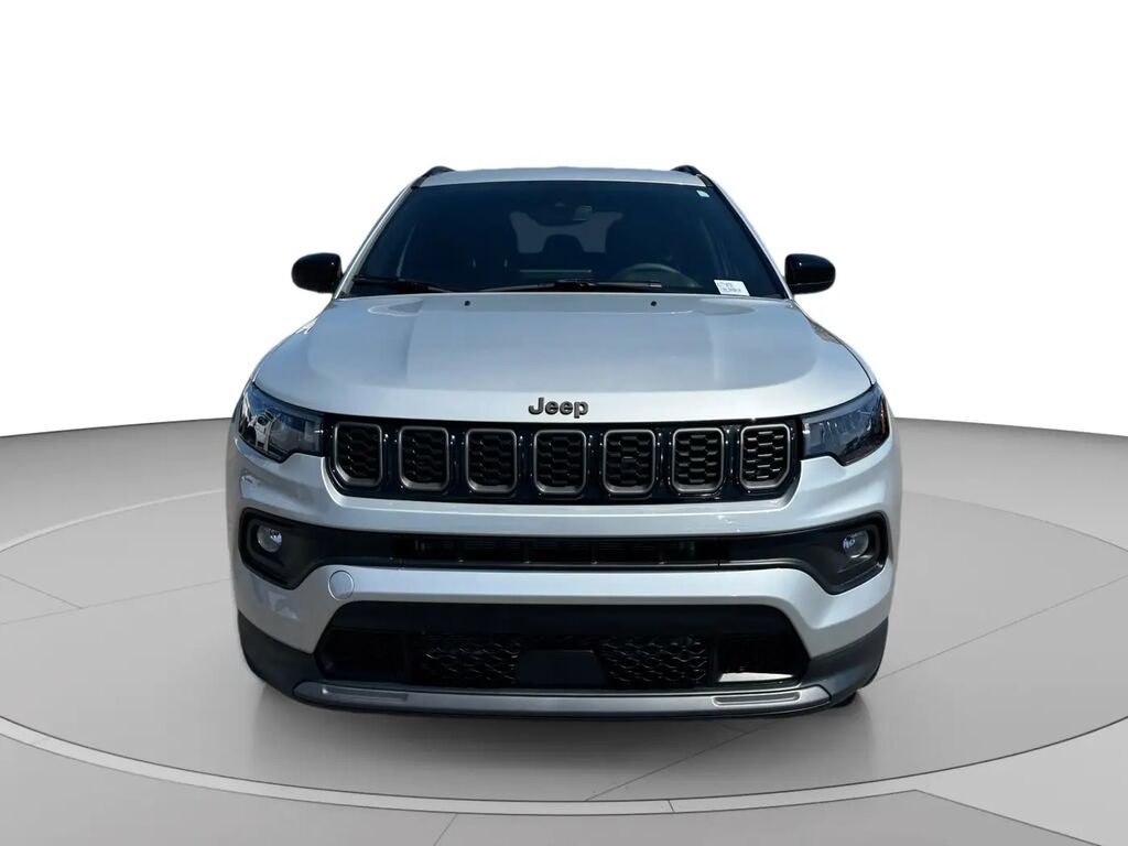 2026 Jeep Compass Latitude — photo 1 of 16