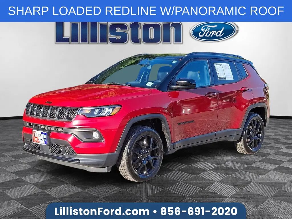 2023 Jeep Compass Latitude — photo 1 of 13