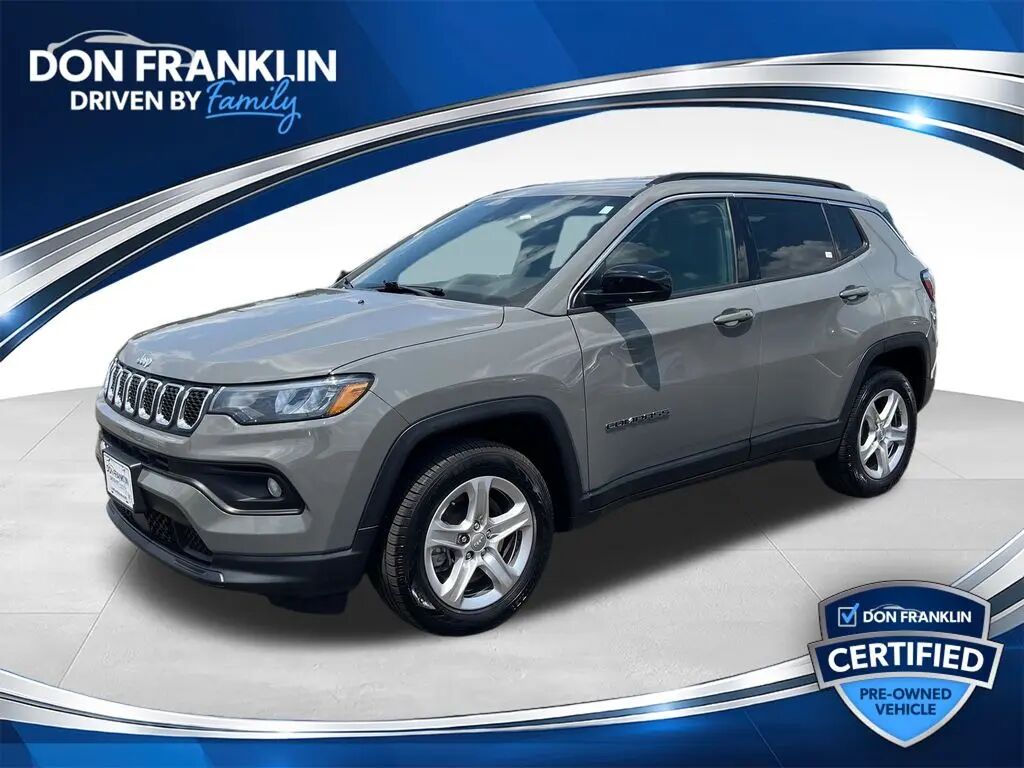 2023 Jeep Compass Latitude — photo 1 of 37