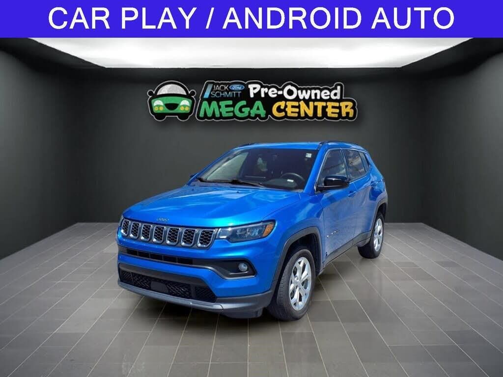 2024 Jeep Compass Latitude — photo 1 of 2