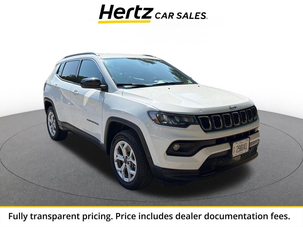 2025 Jeep Compass Latitude — photo 1 of 13
