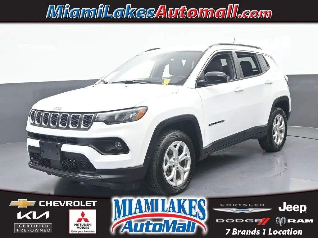 2024 Jeep Compass Latitude — photo 1 of 13