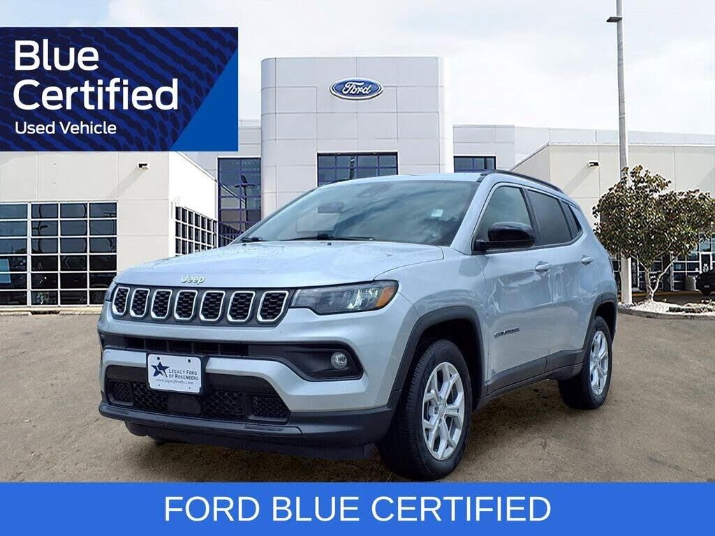 2024 Jeep Compass Latitude — photo 1 of 14