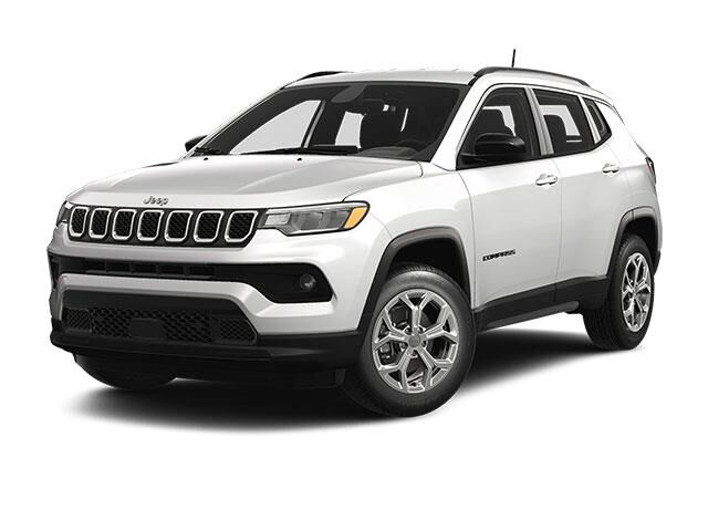 2024 Jeep Compass Latitude — photo 1 of 6