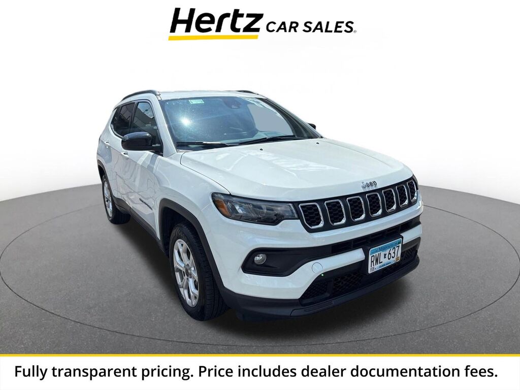 2025 Jeep Compass Latitude — photo 1 of 18