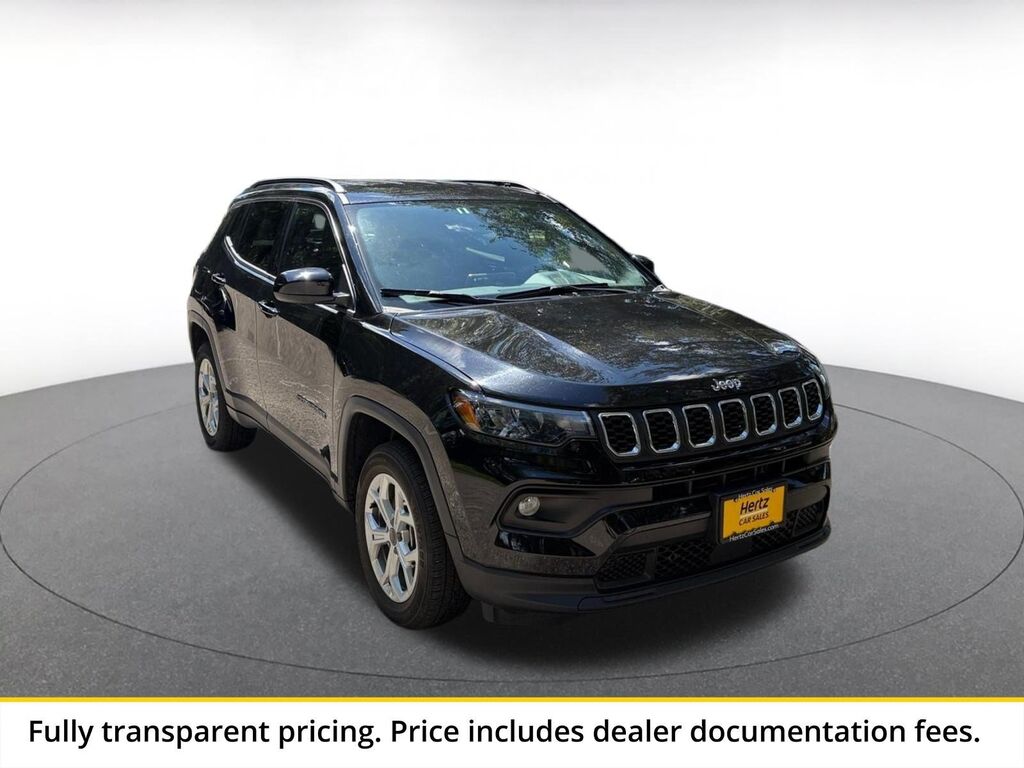 2025 Jeep Compass Latitude — photo 1 of 13