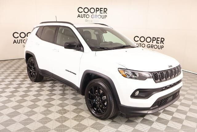 2026 Jeep Compass Latitude — photo 1 of 13