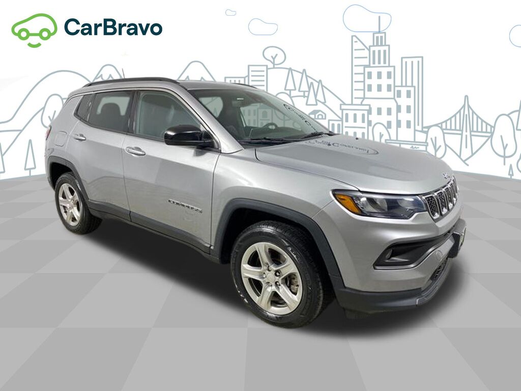 2023 Jeep Compass Latitude 4x4 — photo 1 of 6