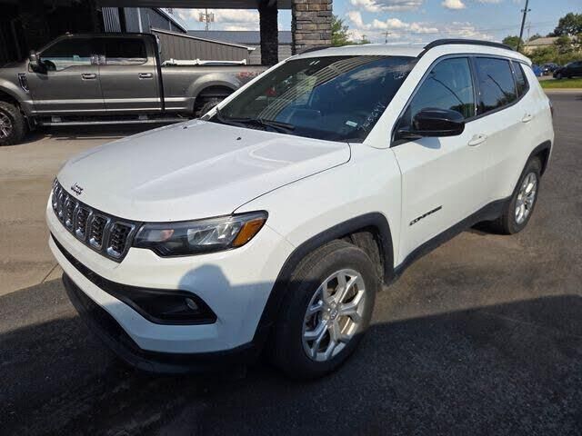 2024 Jeep Compass Latitude — photo 1 of 14
