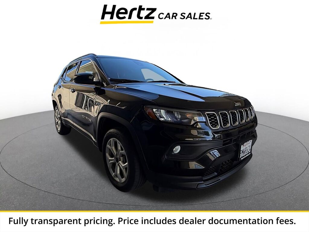 2025 Jeep Compass Latitude — photo 1 of 13