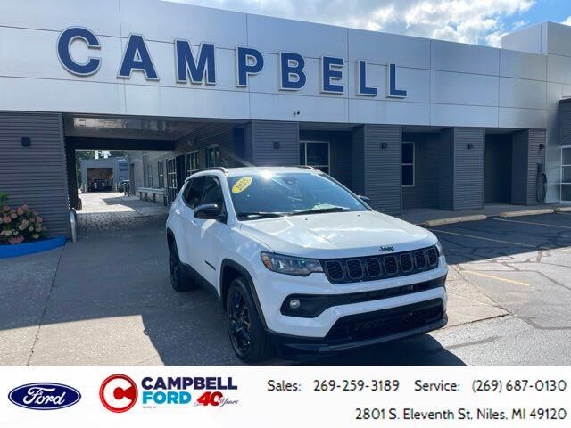 2025 Jeep Compass Latitude — photo 1 of 26