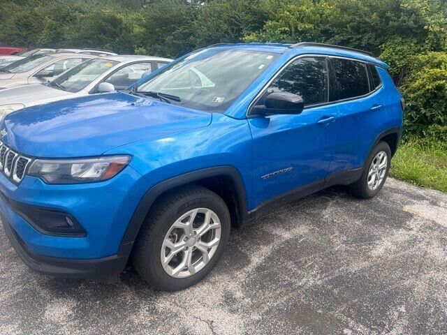 2024 Jeep Compass Latitude — photo 1 of 26