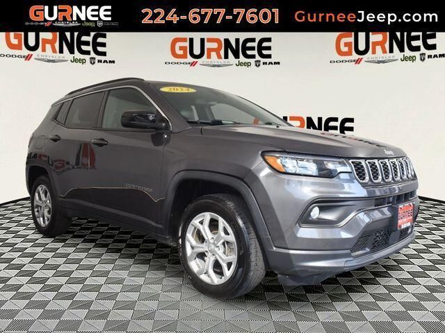 2024 Jeep Compass Latitude — photo 1 of 12
