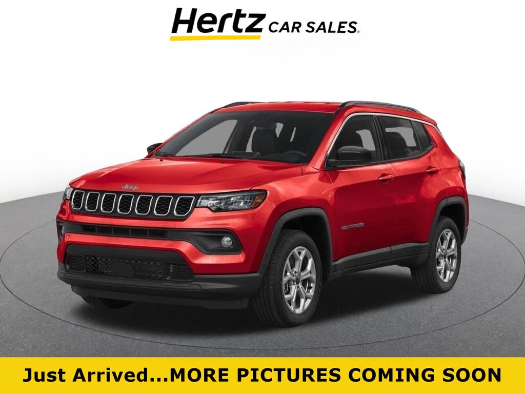 2025 Jeep Compass Latitude — photo 1 of 9