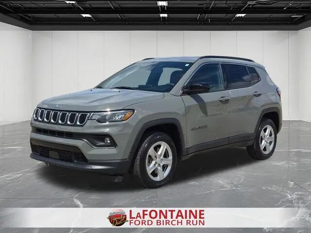 2023 Jeep Compass Latitude — photo 1 of 61