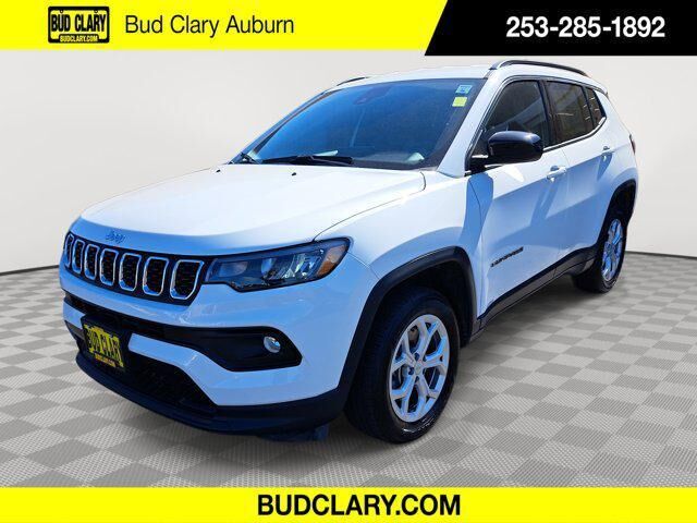 2024 Jeep Compass Latitude — photo 1 of 13