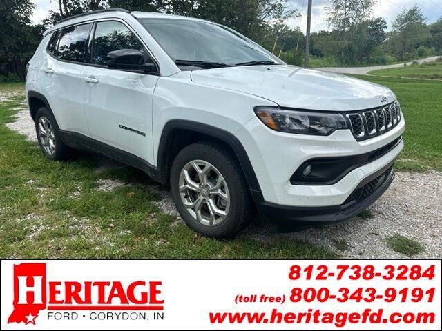 2024 Jeep Compass Latitude — photo 1 of 39