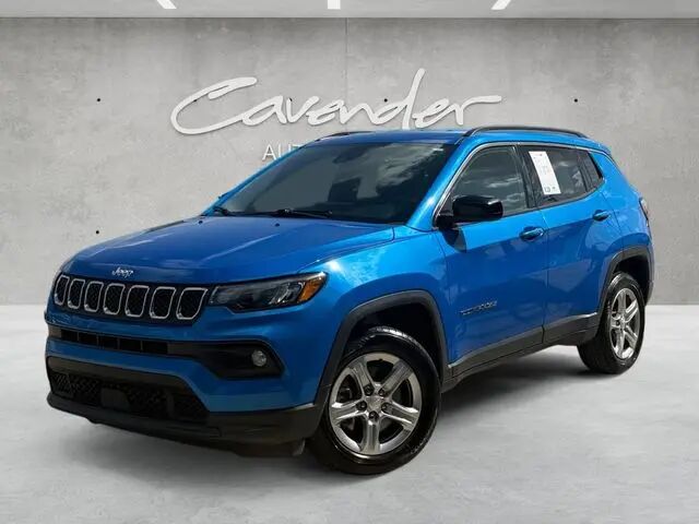 2024 Jeep Compass Latitude — photo 1 of 12