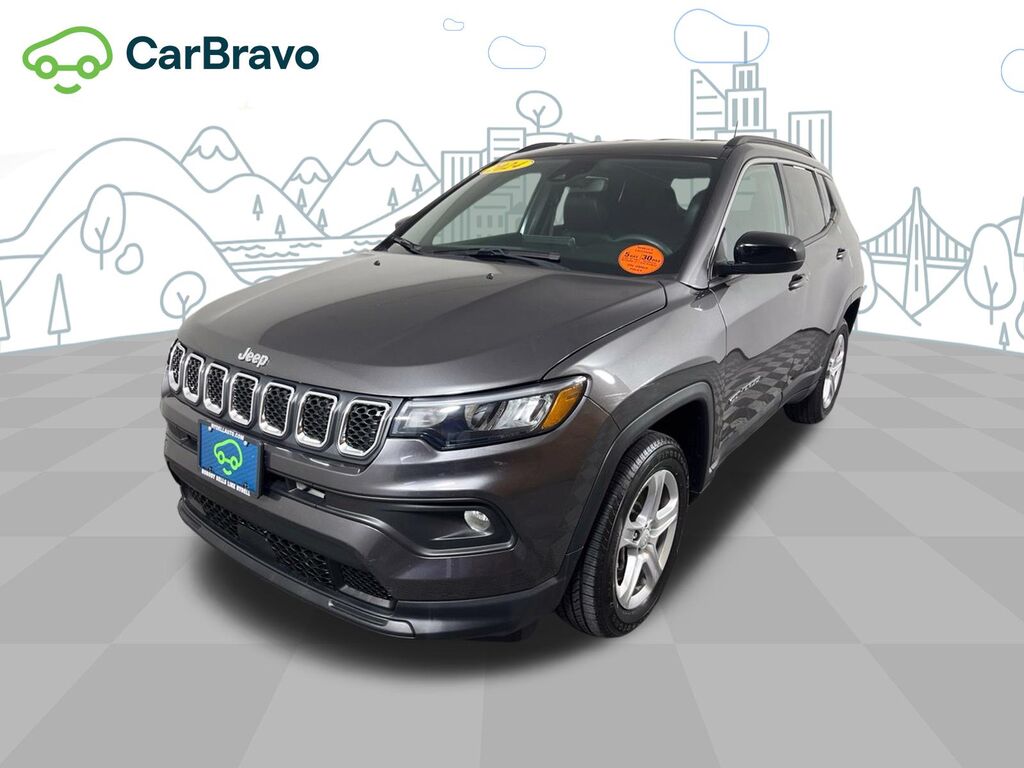 2024 Jeep Compass Latitude 4x4 — photo 1 of 7