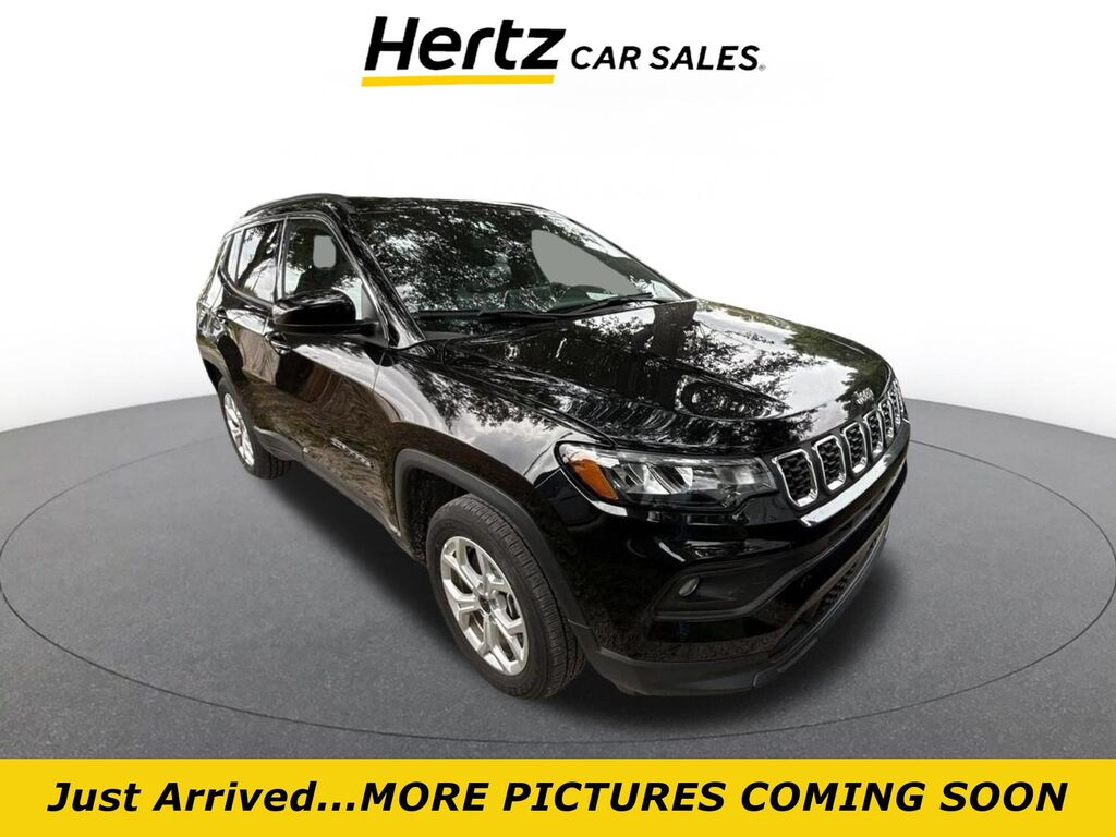 2025 Jeep Compass Latitude — photo 1 of 11