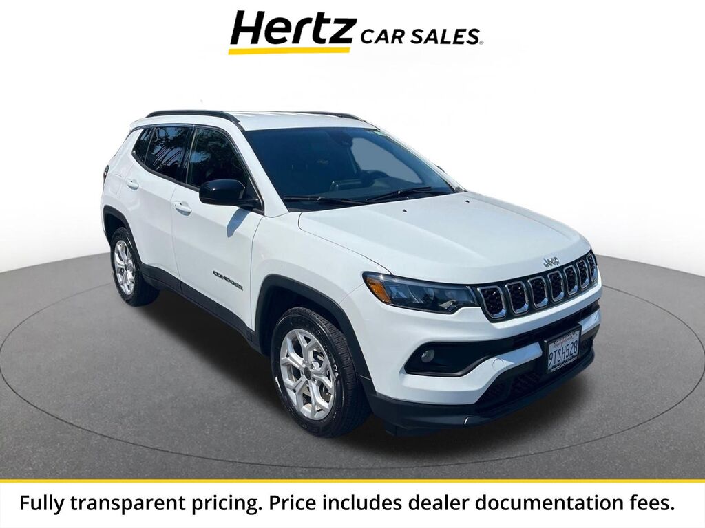 2025 Jeep Compass Latitude — photo 1 of 13