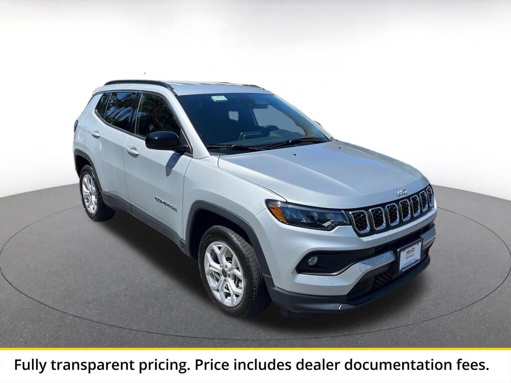 2025 Jeep Compass Latitude — photo 1 of 13